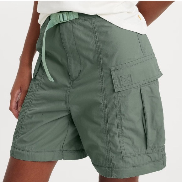 Levis Women’s Convertible Cargo Pants - Picture 7 of 7